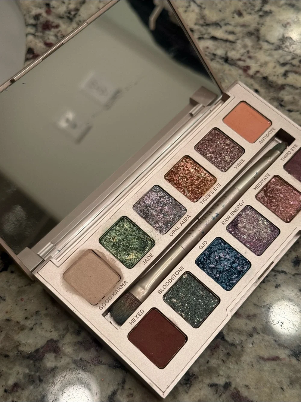 Urban Decay Stoned Vibes Eyeshadow Palette